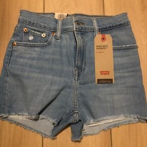 Levi’s high rise short